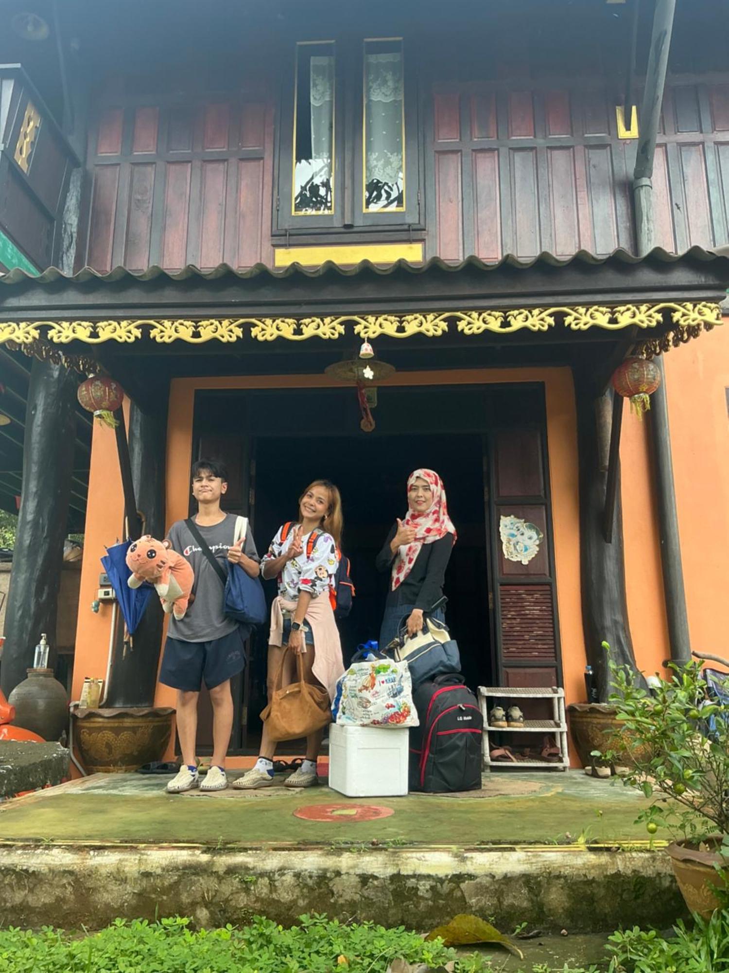 โฮมสเตย์บ้านนายสิงโตเขาคูหา Ban Khu Ha Nai Extérieur photo